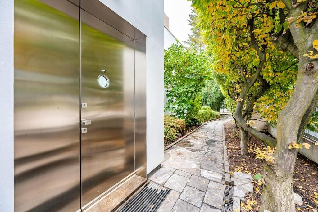 Vila Pod Habrovou Prague